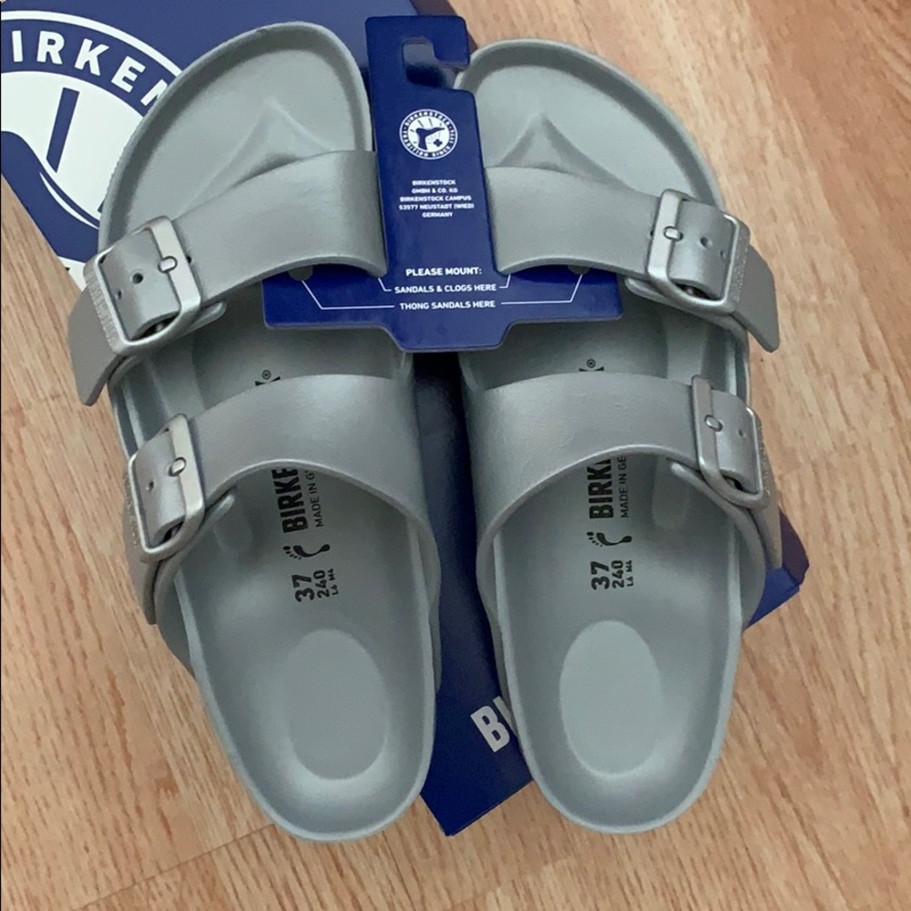 Birkenstock’s - Picture 2 of 4